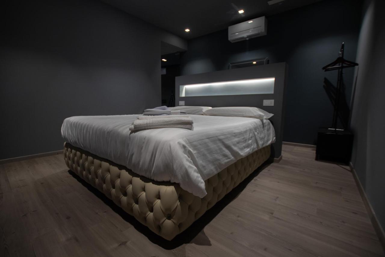 Divino Rooms Deluxe Sabbio Chiese Exterior foto
