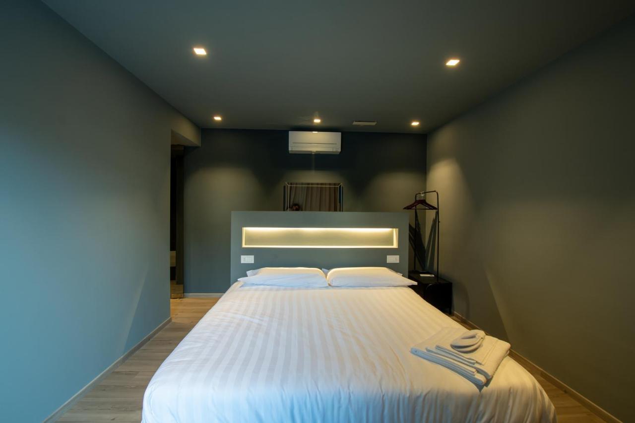 Divino Rooms Deluxe Sabbio Chiese Exterior foto