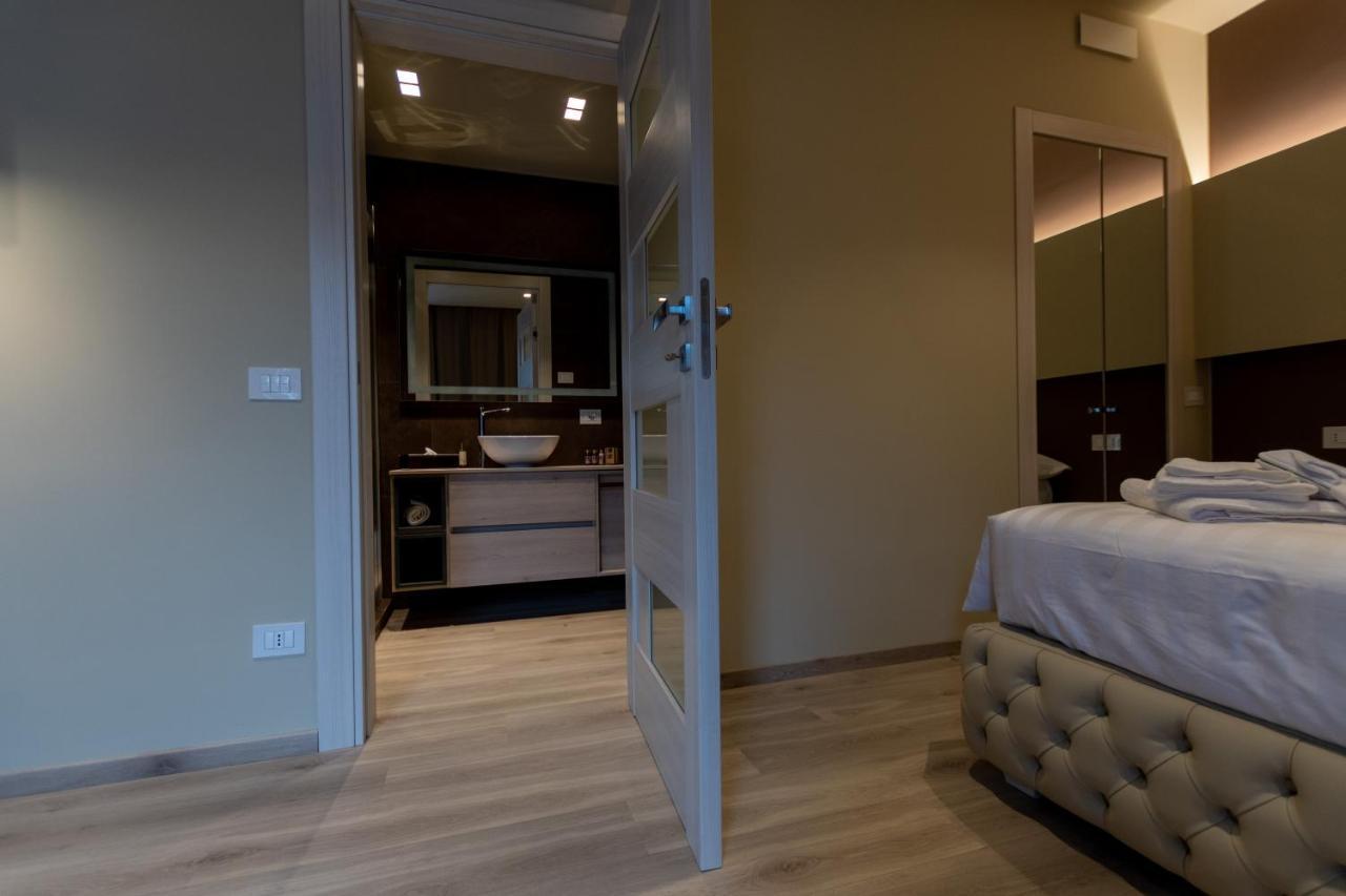 Divino Rooms Deluxe Sabbio Chiese Exterior foto